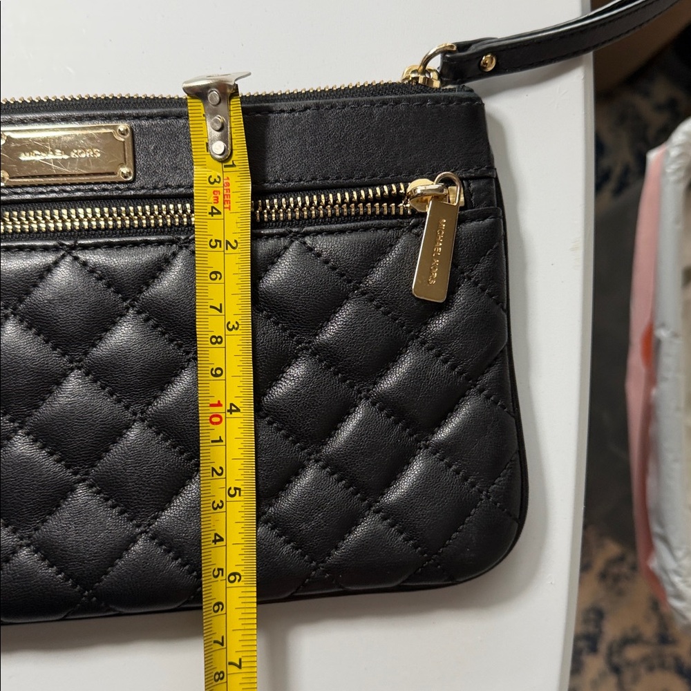 Michael Kors Selma Black Quilted Leather Wristlet / Large Zip Clutch - Picture 9 of 9